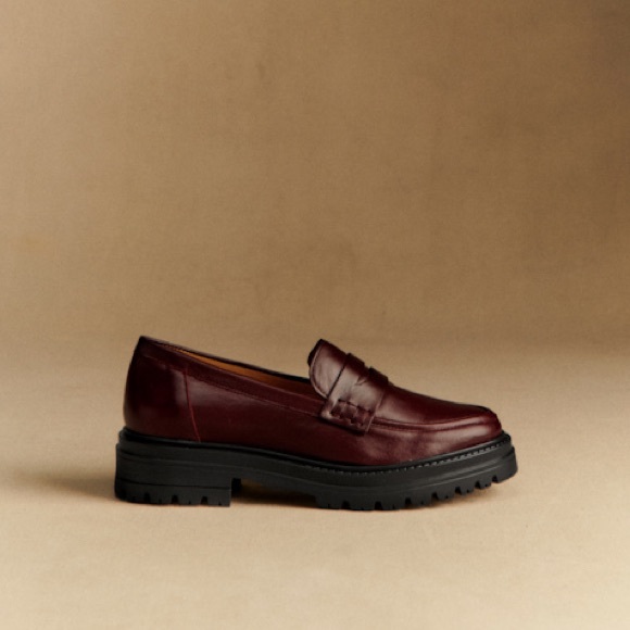 Sézane Albane Loafers in Glossy Burgundy FR 38 / US 7 - Picture 5 of 14